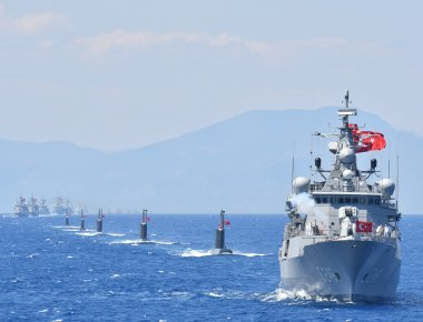 Ενισχύει τις δυνάμεις της γύρω από την πλατφόρμα η Τουρκία: 3 φρεγάτες και 1 υποβρύχιο απειλούν το “West Capella”